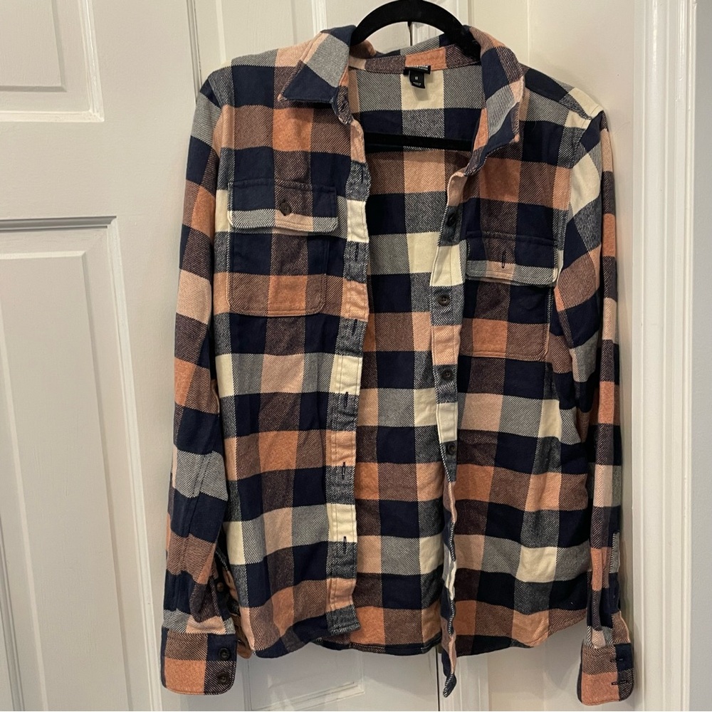 Patagonia Women’s Long Sleeved Fjord Flannel Shirt